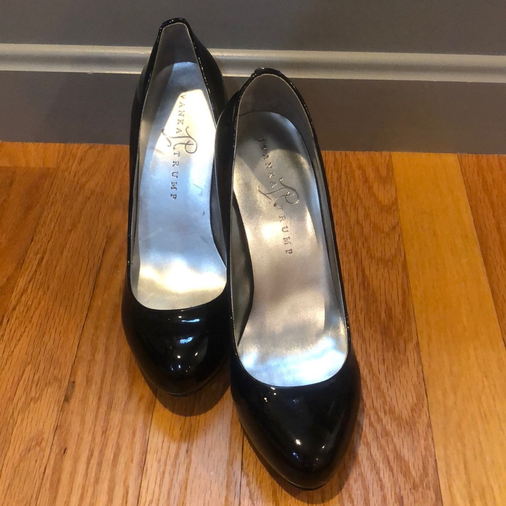 Classy Black Heels!